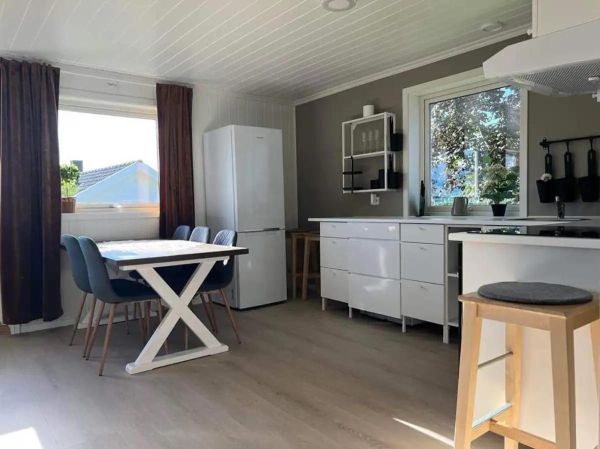 Lekkert Gjestehus Med Gratis Parkering Pa Stedet. Levanger Kültér fotó